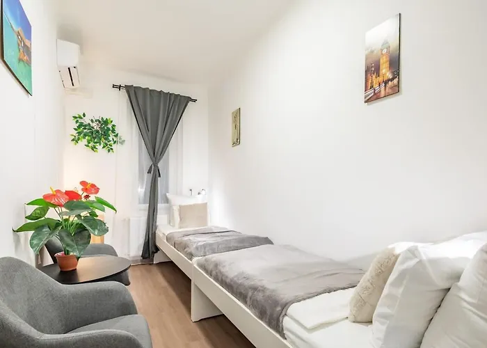 Simple Central Stay